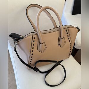 Guess - Tan Satchel Bag with contrast black trim & removable shoulder strap